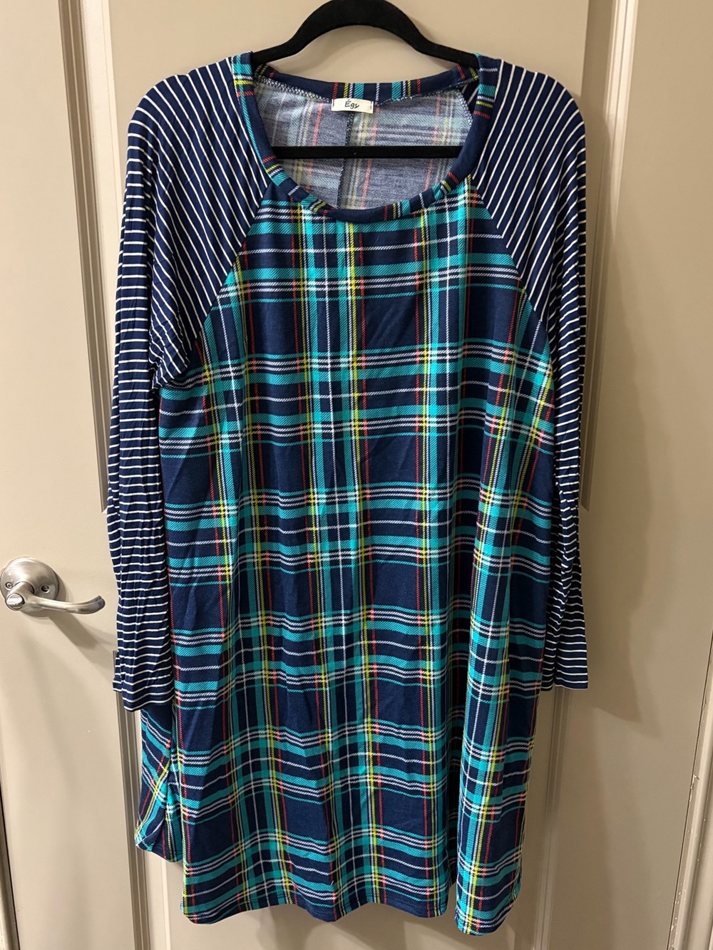 Egs by Eloges Plaid Navy and Teal Raglan Tunic